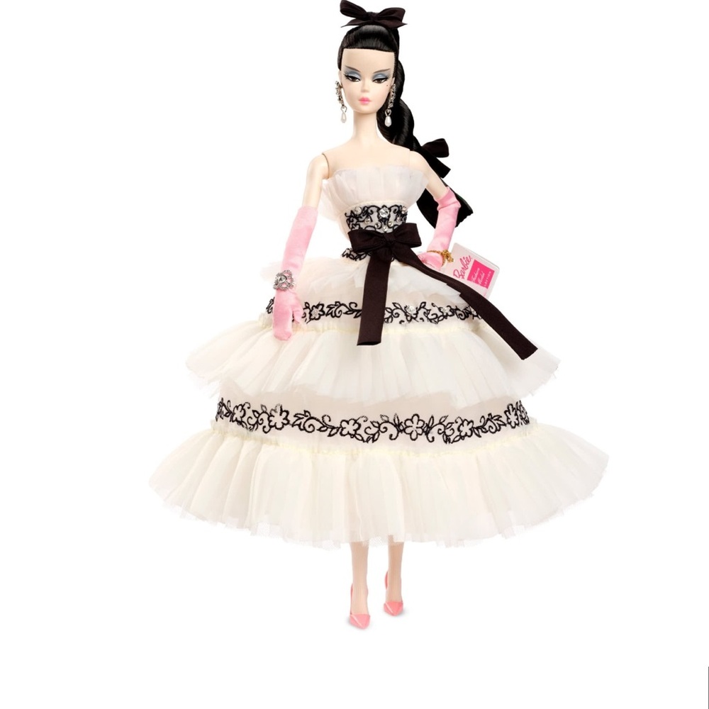 Barbie 2025 Members Only Club BFMC SILKSTONE 4 Gilded Glamour Doll JBH66 NRFB - Picture 1 of 10